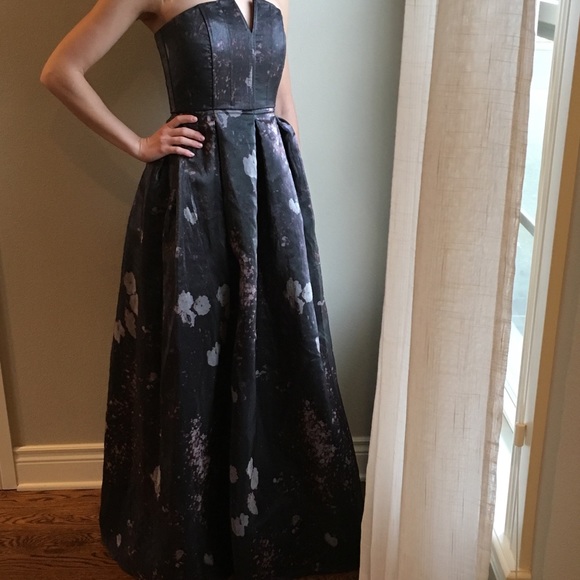 Alice + Olivia Kamila silk gown - Picture 4 of 7